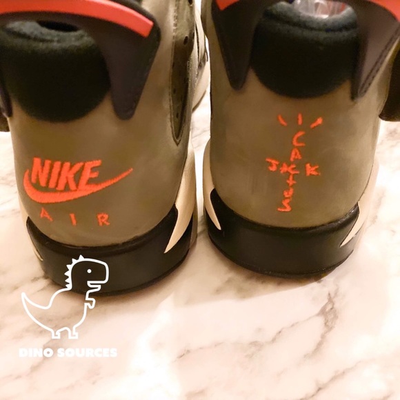 Travis  Scott Jordan 6 size 6Y - Picture 3 of 4